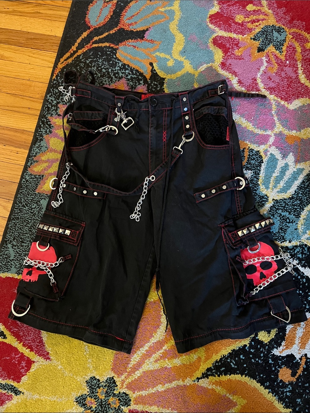 TRIPP NYC Black Red Chain Embellished Short Medium